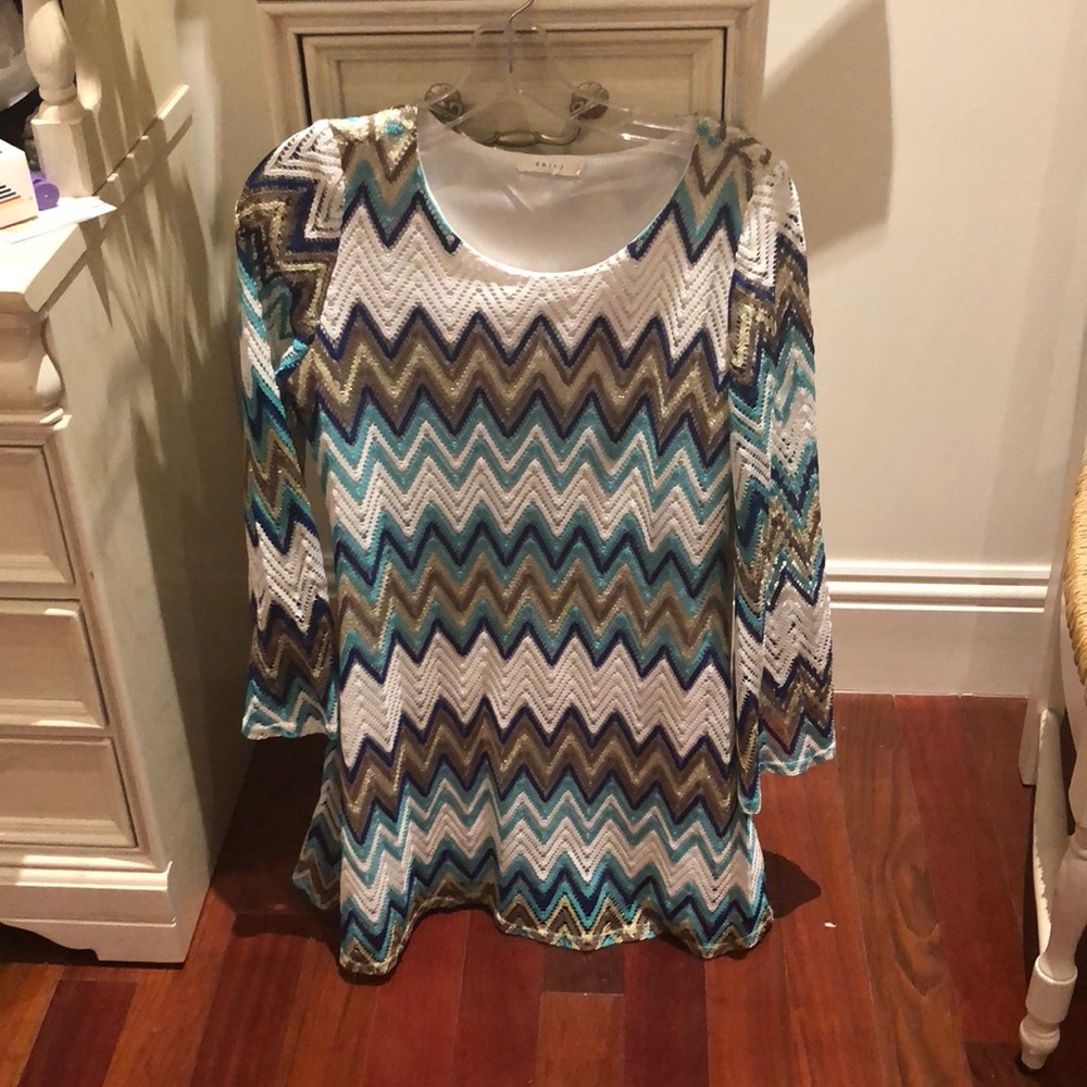Chevron pattern lace dress